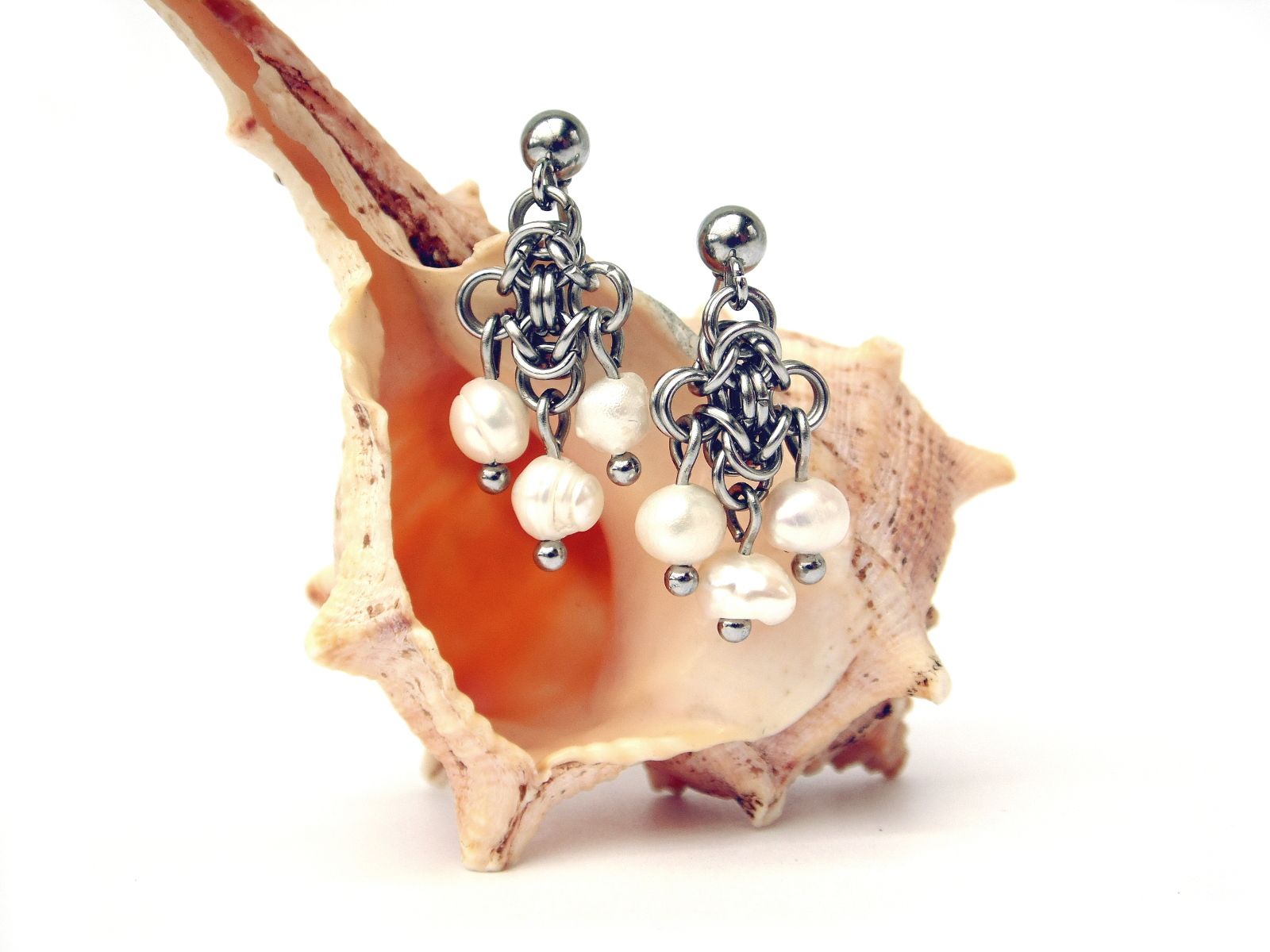 Kolczyki z naturalnymi perłami z kolekcji Sauvage