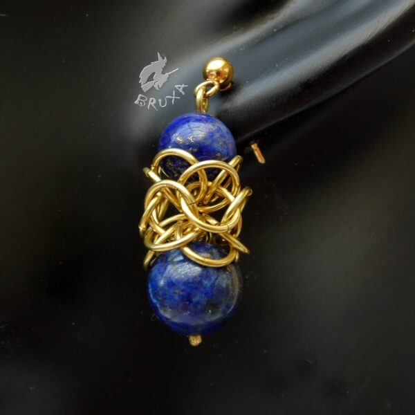 Kolczyki chainmaille Lukrecja z lapis lazuli