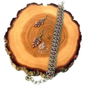 komplet biżuterii chainmaille z miedzianymi koralikami